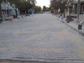 Colocación de adoquines en calle Córdoba