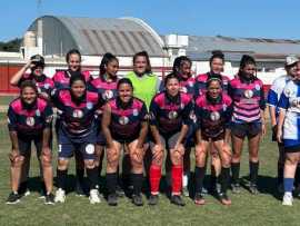 Torneo de fútbol femenino en el octubre rosa