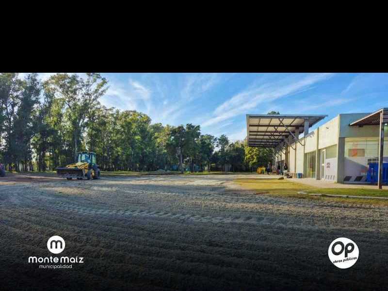 Nivelación y compactación de suelo en la terminal