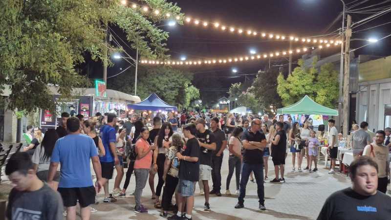 Otra jornada de Tardecitas en la Peatonal